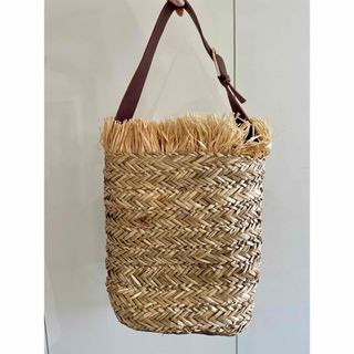 エジュー(ajew)の※新品・未使用※ ajew Ruffle basket カゴバッグ(かごバッグ/ストローバッグ)