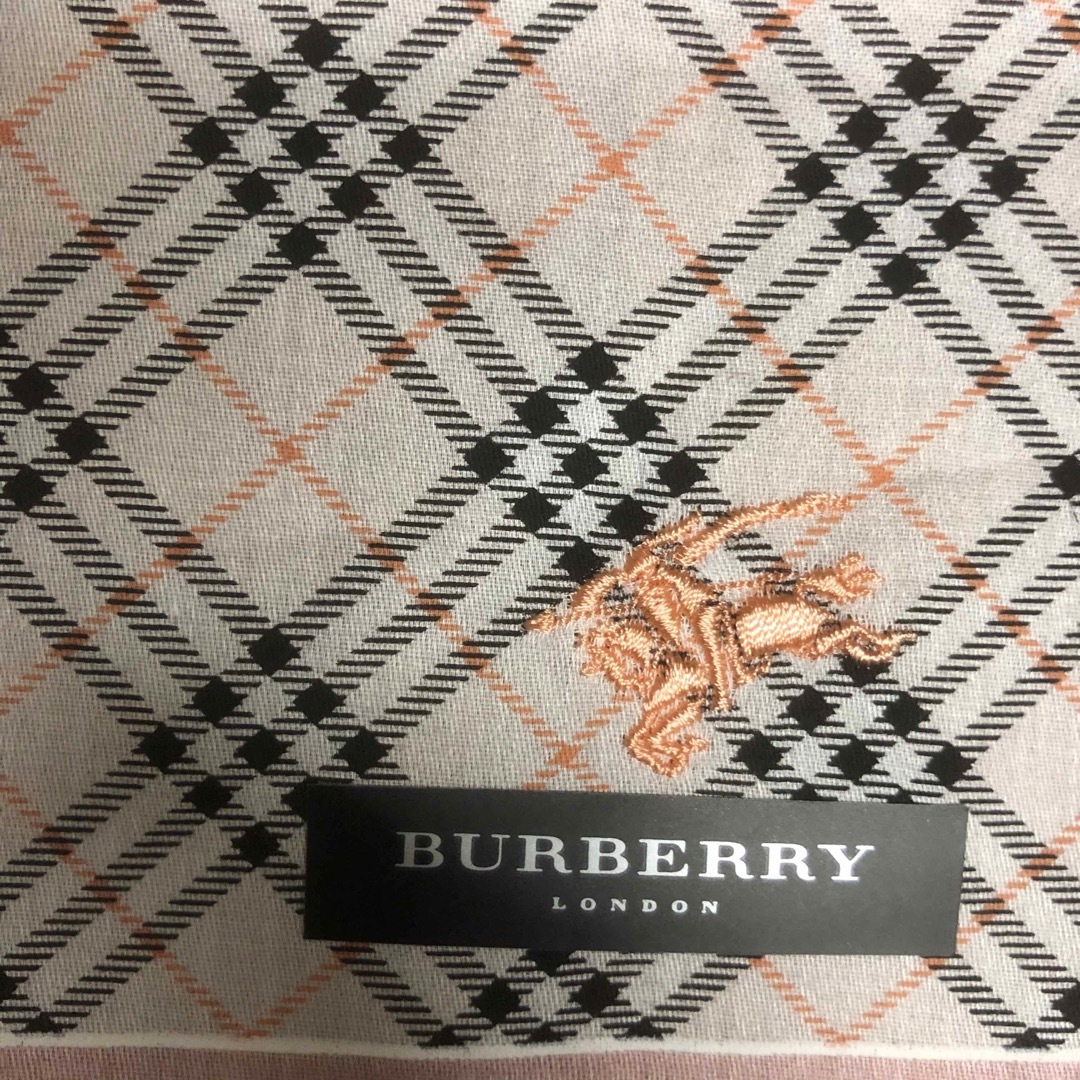 BURBERRY(バーバリー)のハンカチ　バーバリー  Burberry バーバリー チェック　ピンク　ロゴ刺繍 レディースのファッション小物(ハンカチ)の商品写真