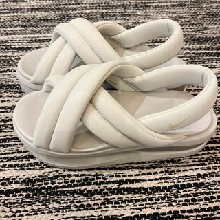 ナイキ(NIKE)のナイキ エアマックス アイラ　25ｃｍ(サンダル)