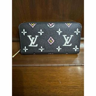 ルイヴィトン(LOUIS VUITTON)のヴィトンワイルドアットハートジッピーウォレット(財布)