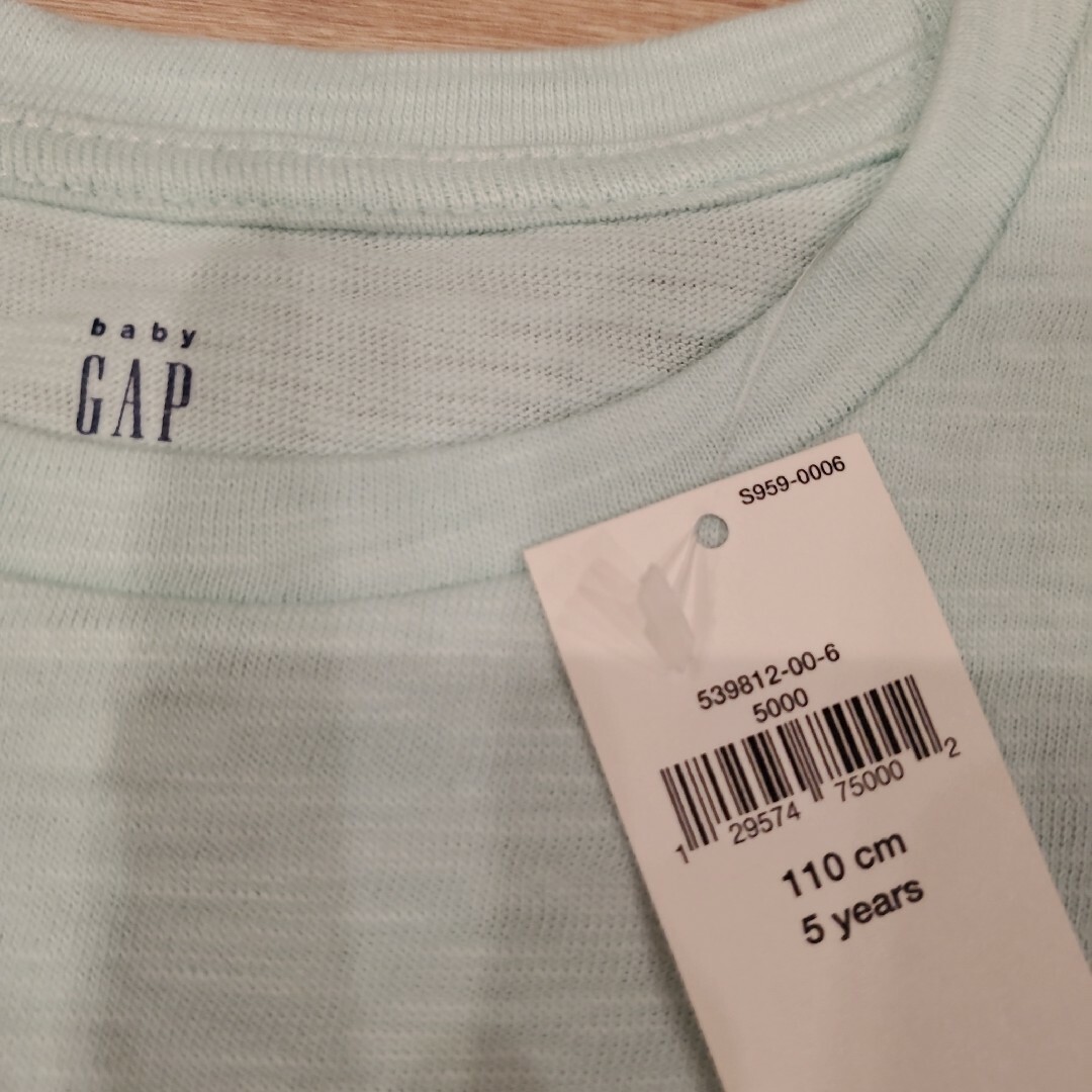 babyGAP(ベビーギャップ)のbabyGAP Tシャツ　110cm キッズ/ベビー/マタニティのキッズ服女の子用(90cm~)(Tシャツ/カットソー)の商品写真