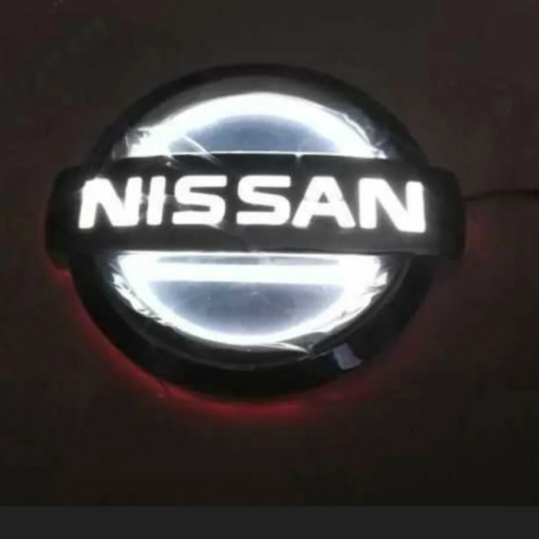 訳あり　ニッサン 5D LEDエンブレム 10.6×9cm 自動車/バイクの自動車(車外アクセサリ)の商品写真