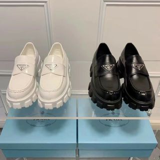 プラダ(PRADA)の人気☆【プラダ】☆ローファー04(ローファー/革靴)