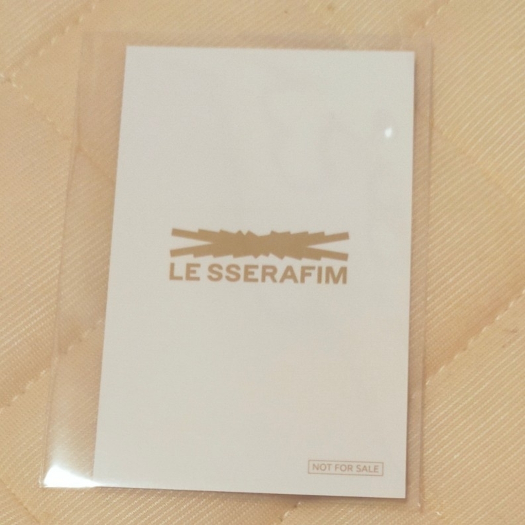 LE SSERAFIM(ルセラフィム)の硬質ケース付 LE SSERAFIM カズハ トレカ 激レア エンタメ/ホビーのCD(K-POP/アジア)の商品写真