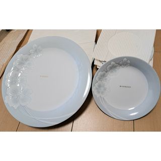 ジバンシィ(GIVENCHY)の未使用　GIVENCHY　陶磁器　大皿　小皿(食器)