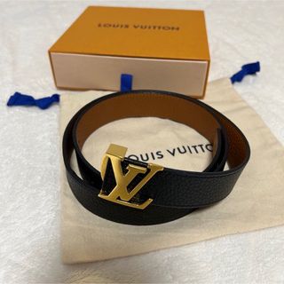 ルイヴィトン(LOUIS VUITTON)の美品 ルイヴィトン LVイニシャルリバーシブル レザーベルト 正規品 M9521(ベルト)