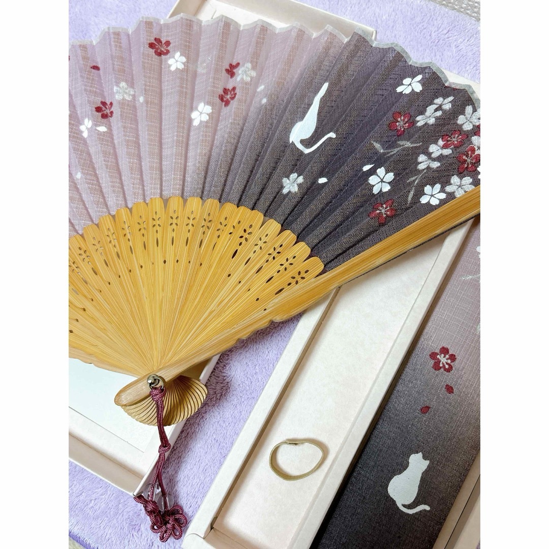 Ca Zana カザーナ 生地扇子 (猫) 袋付き 新品 レディースの水着/浴衣(和装小物)の商品写真