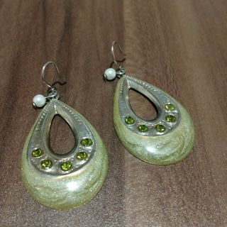 ピアス(ピアス)