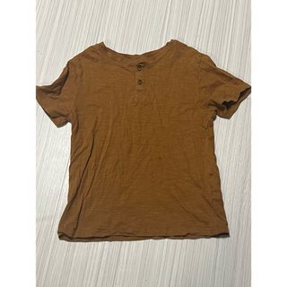 エイチアンドエム(H&M)のH&M キッズ　Tシャツ　122/128 6〜8 無地　茶色　ブラウン　ボタン(Tシャツ/カットソー)