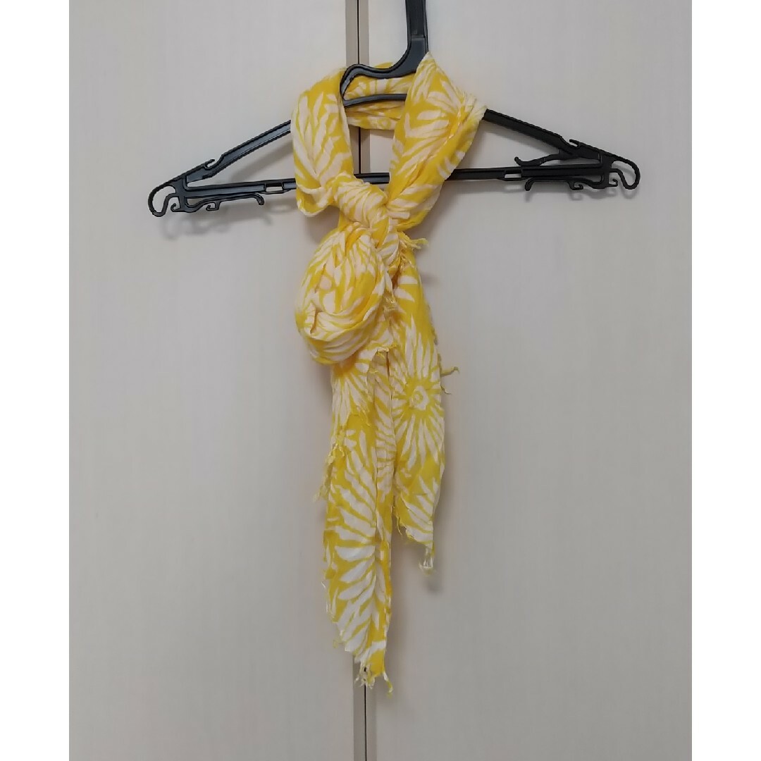 花柄 ストール イエロー レディースのファッション小物(ストール/パシュミナ)の商品写真