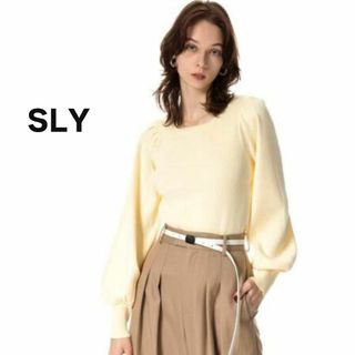 スライ(SLY)のSLY　スライ　ニット　セーター　リブ　ボリューム袖　クリーム色(ニット/セーター)