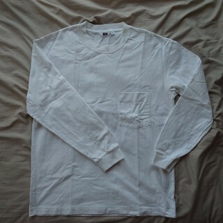 ユニクロ(UNIQLO)のクルーネックT（長袖）Lサイズ 白【送料無料】(Tシャツ/カットソー(七分/長袖))