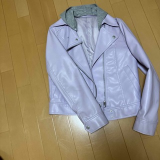 ライダースジャケット風　薄紫(ライダースジャケット)