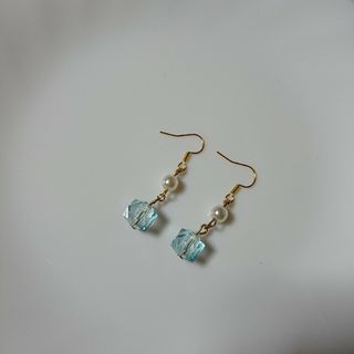 ピアス(ピアス)