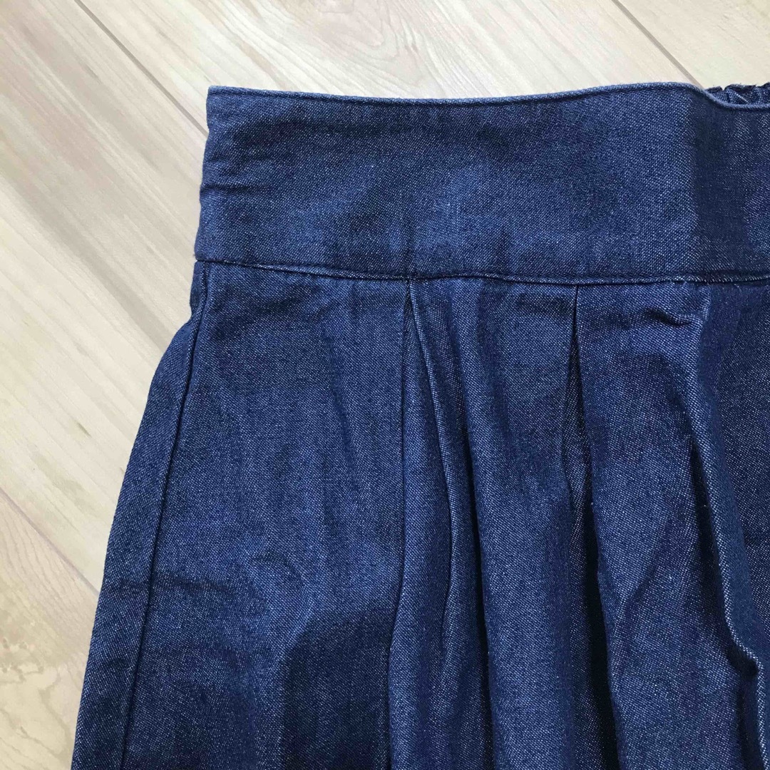 GU(ジーユー)のGU    デニムスカート   フレアスカート  デニム レディースのスカート(ひざ丈スカート)の商品写真