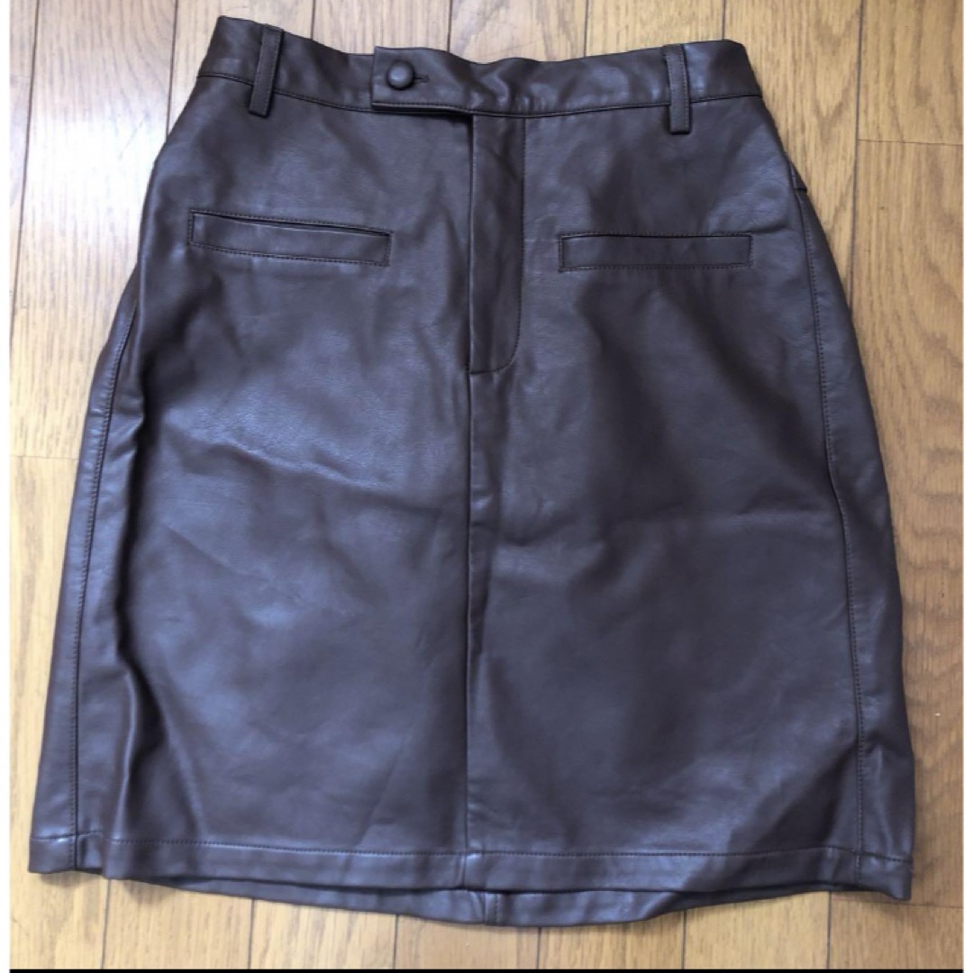 ems    革っぽいスカート　茶 レディースのスカート(ひざ丈スカート)の商品写真