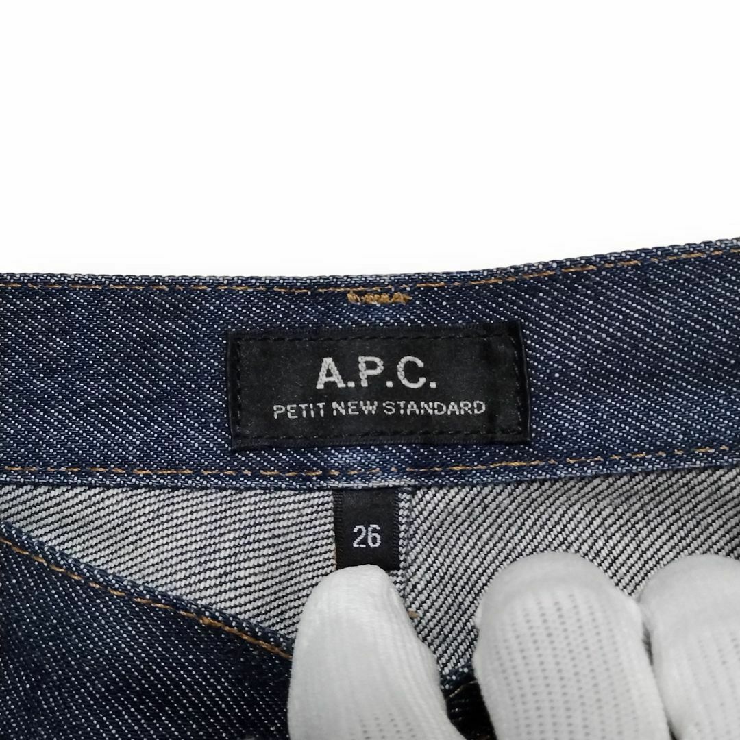 A.P.C(アーペーセー)のA.P.C. アーペーセー PETIT NEW STANDARD W26 デニム レディースのパンツ(デニム/ジーンズ)の商品写真