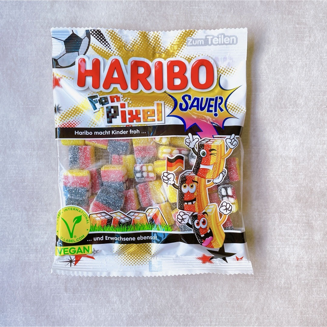 HARIBO【日本未販売】Fan Pixel SAVER 160gドイツサッカー 食品/飲料/酒の食品(菓子/デザート)の商品写真