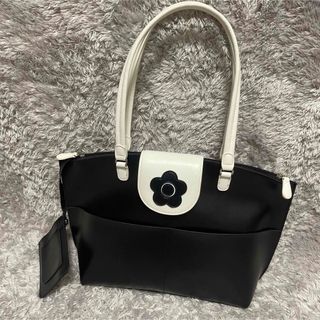 極美品【MARY QUANT】レザートートバッグ　 ブラック系 肩掛けA4サイズ