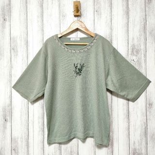 フラワー刺繍 花柄刺繍 半袖Tシャツ(Tシャツ(半袖/袖なし))