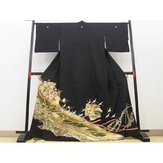 平和屋野田店■豪華黒留袖　駒刺繍　松竹梅地紙飛鶴文　暈し染め　金彩　逸品　BAAC8304yt(着物)