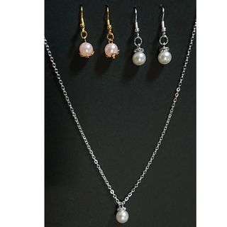 パールネックレスとピアス2種類の3点まとめ売り(フェイクパール)(ピアス)