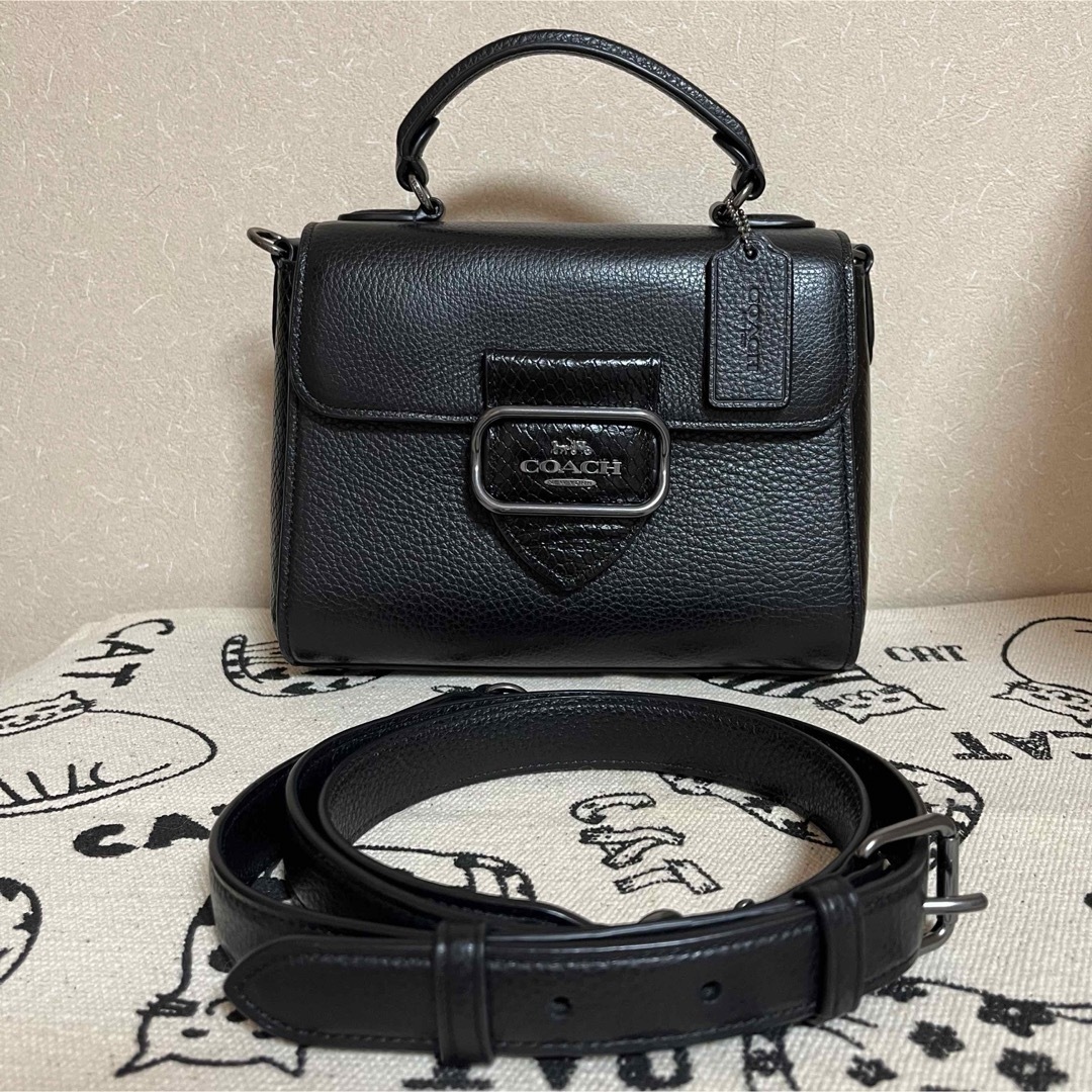 COACH(コーチ)のコーチ　coach パイソン　ブラック　ハンド　ショルダー　バッグ　2ウェイ   レディースのバッグ(ショルダーバッグ)の商品写真