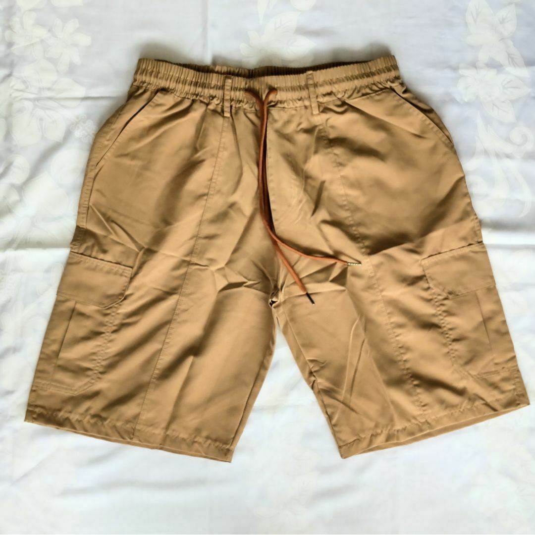 【新品】カーゴショートパンツ＜カーキ＞2XLサイズ ポリエステル 水陸両用 茶色 メンズのパンツ(ショートパンツ)の商品写真