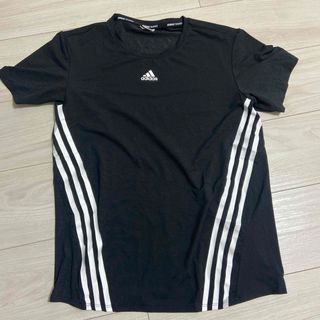 アディダス(adidas)のadidas Tシャツ(Tシャツ(半袖/袖なし))