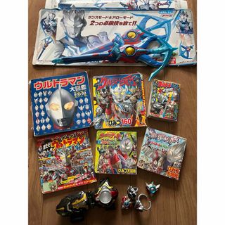 バンダイ(BANDAI)のウルトラマングッズ　タイガスパーク　ゼットランスアロー　図鑑　セット(キャラクターグッズ)