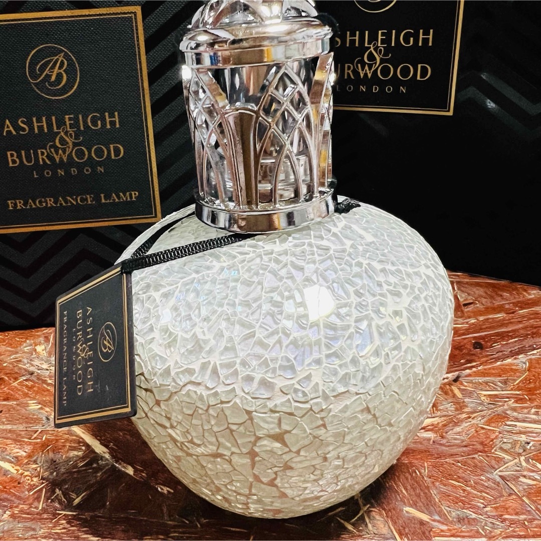 Ashleigh & Burwood(アシュレイアンドバーウッド)のアシュレイアンドバーウッド　フレグランスランプ コスメ/美容のリラクゼーション(アロマポット/アロマランプ/芳香器)の商品写真