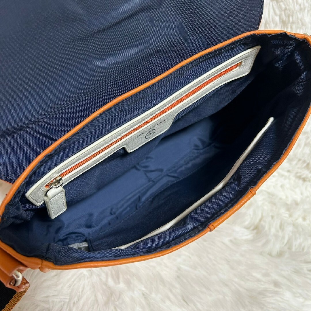 CASTELBAJAC(カステルバジャック)の美品　カステルバジャック　ショルダーバッグ　ソルベ　オレンジ　ロゴベルト メンズのバッグ(ショルダーバッグ)の商品写真