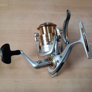 ダイワ(DAIWA)の人気ブランド　ダイワ　トライソ　レバーブレーキリール　2500HLBD(リール)