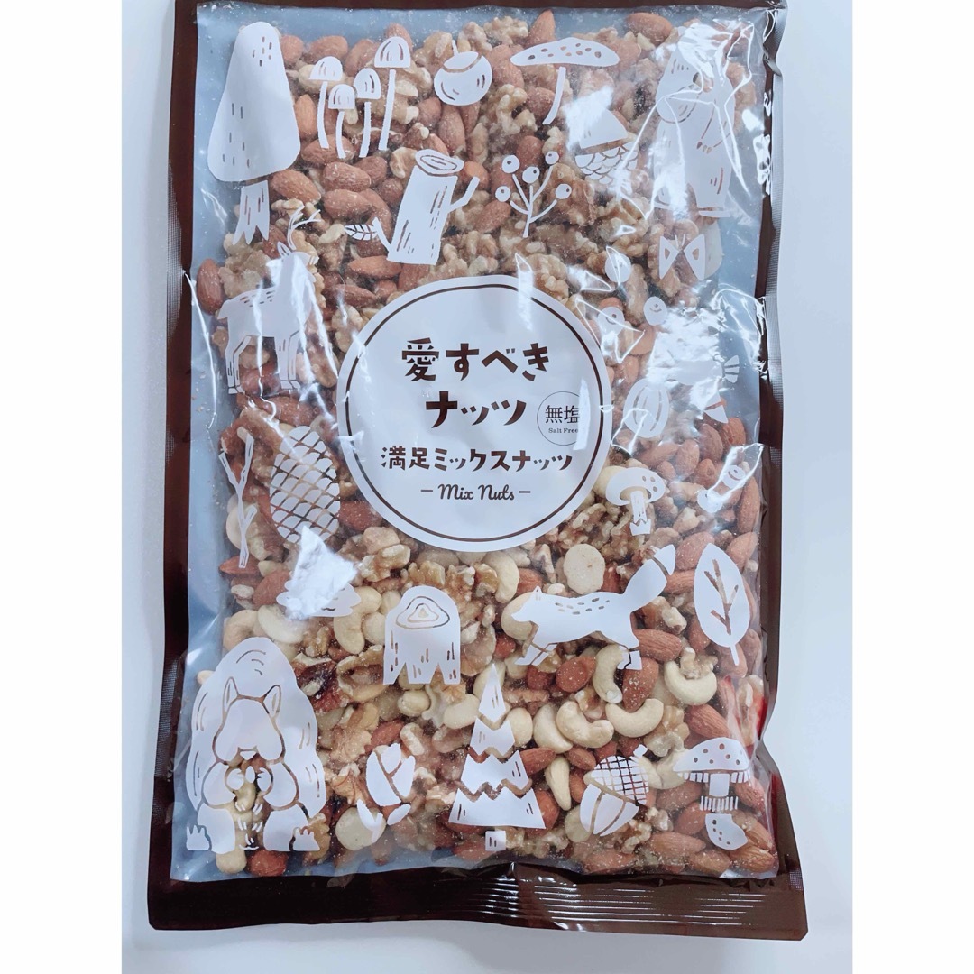 4種ミックスナッツ 食品/飲料/酒の食品(菓子/デザート)の商品写真