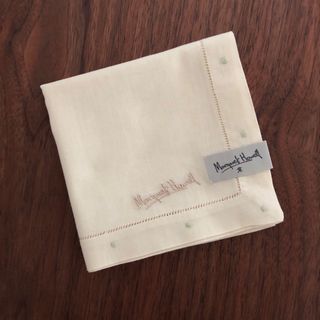 マーガレットハウエル(MARGARET HOWELL)のマーガレットハウエル【訳あり未使用】麻混ハンカチ　ベージュ　刺繍入(ハンカチ)