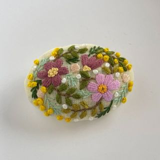 刺繍ブローチorヘアゴム(コサージュ/ブローチ)