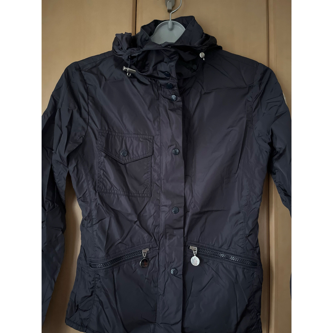 美品 Moncler モンクレール 薄手ナイロンジャケット 美品 Moncler モンクレール 薄手ナイロンジャケット