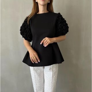 ★新品タグ付き★ HOWDY. furi furi blouse  ブラック(Tシャツ(半袖/袖なし))