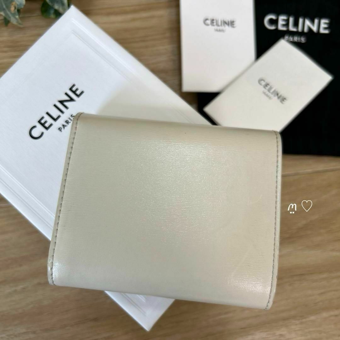 celine(セリーヌ)のCELINE　セリーヌ　スモールウォレット　トリオンフ　三つ折り財布　現行品 レディースのファッション小物(財布)の商品写真