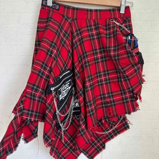 マッド(MAD（M∀D）)のJ3 美品　MAD PUNKS 赤チェック　スカート  ゴスロリ　パンク　(ひざ丈スカート)