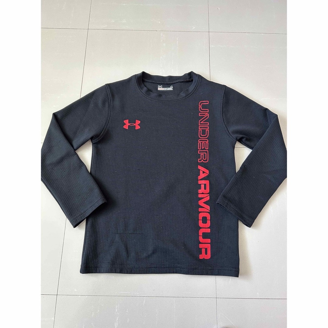 UNDER ARMOUR(アンダーアーマー)のUNDER ARMOUR アンダーアーマー　長袖Tシャツ　ロングTシャツ　110 キッズ/ベビー/マタニティのキッズ服男の子用(90cm~)(Tシャツ/カットソー)の商品写真