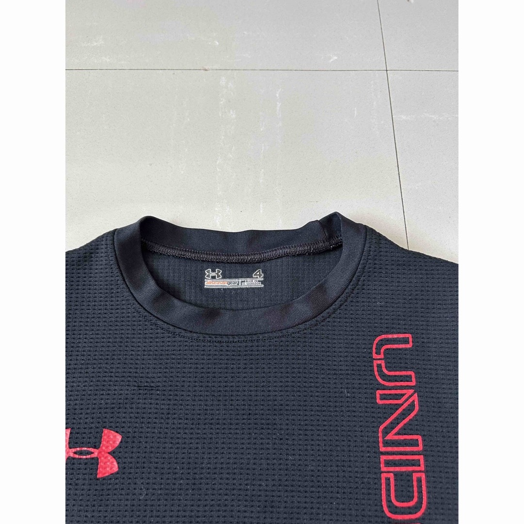 UNDER ARMOUR(アンダーアーマー)のUNDER ARMOUR アンダーアーマー　長袖Tシャツ　ロングTシャツ　110 キッズ/ベビー/マタニティのキッズ服男の子用(90cm~)(Tシャツ/カットソー)の商品写真