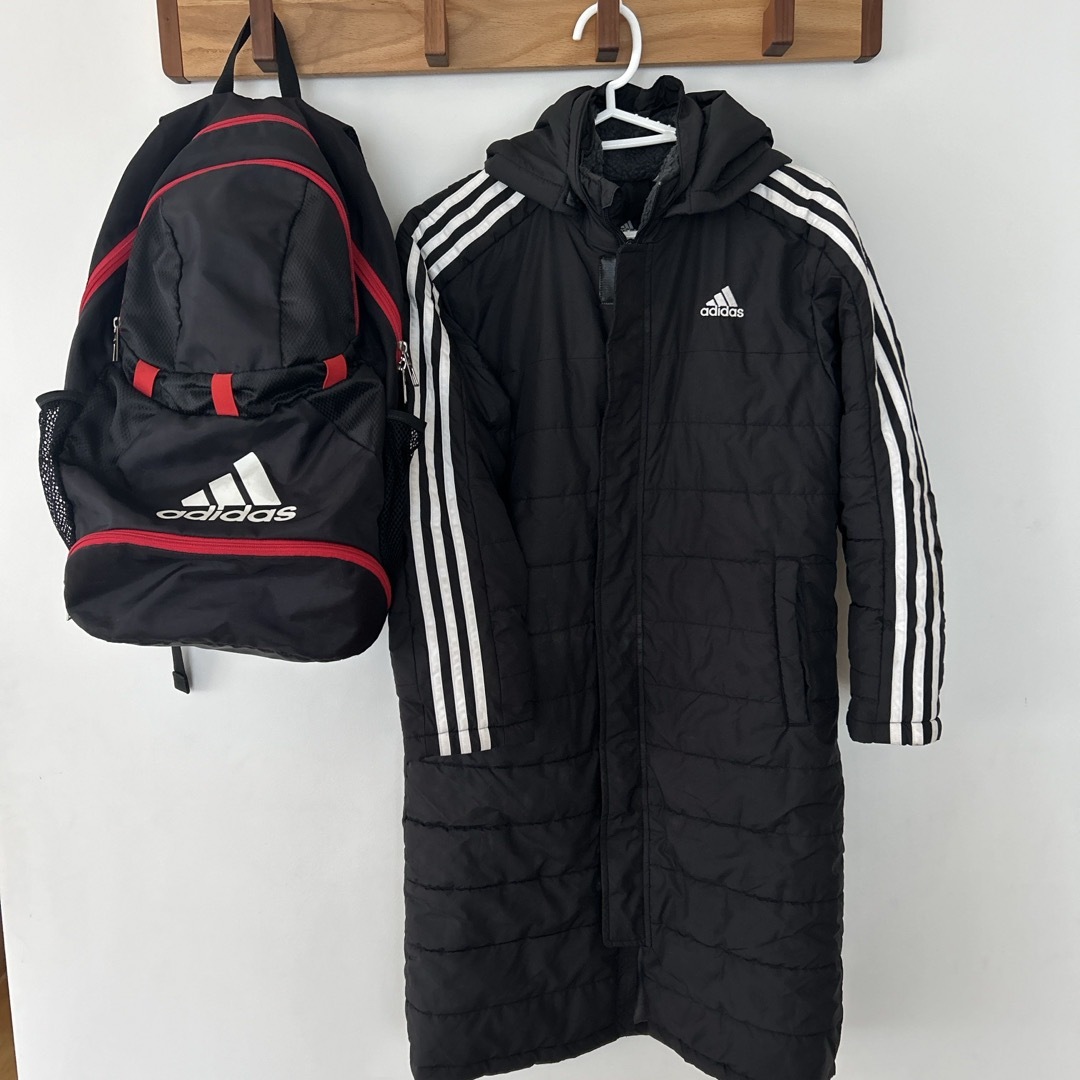 adidas(アディダス)のサッカーバックパック　ベンチコート150センチ キッズ/ベビー/マタニティのこども用バッグ(その他)の商品写真