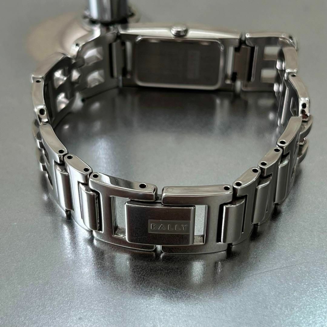 Bally(バリー)のバリー　腕時計　アナログ　クォーツ　シルバー　レディース　A160-A179 レディースのファッション小物(腕時計)の商品写真