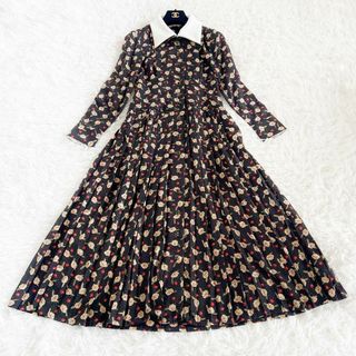 リリーブラウン(Lily Brown)の【美品☆人気】リリーブラウン　レトロ花柄ダブルワンピース　フリーサイズ　プリーツ(ロングワンピース/マキシワンピース)