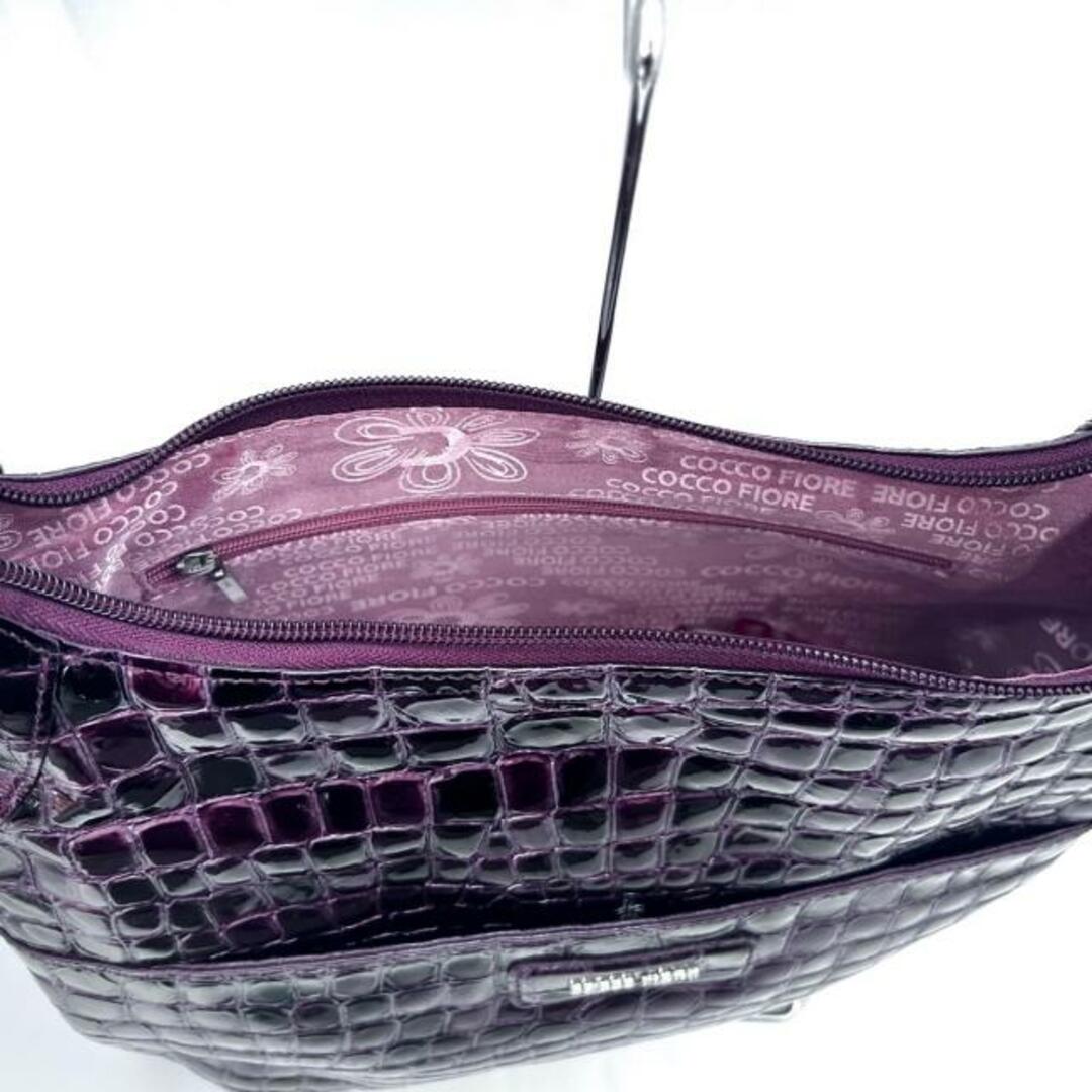 COCCO FIORE(コッコフィオーレ) ショルダーバッグ - ボルドー×ピンク 型押し加工 エナメル（レザー） レディースのバッグ(ショルダーバッグ)の商品写真
