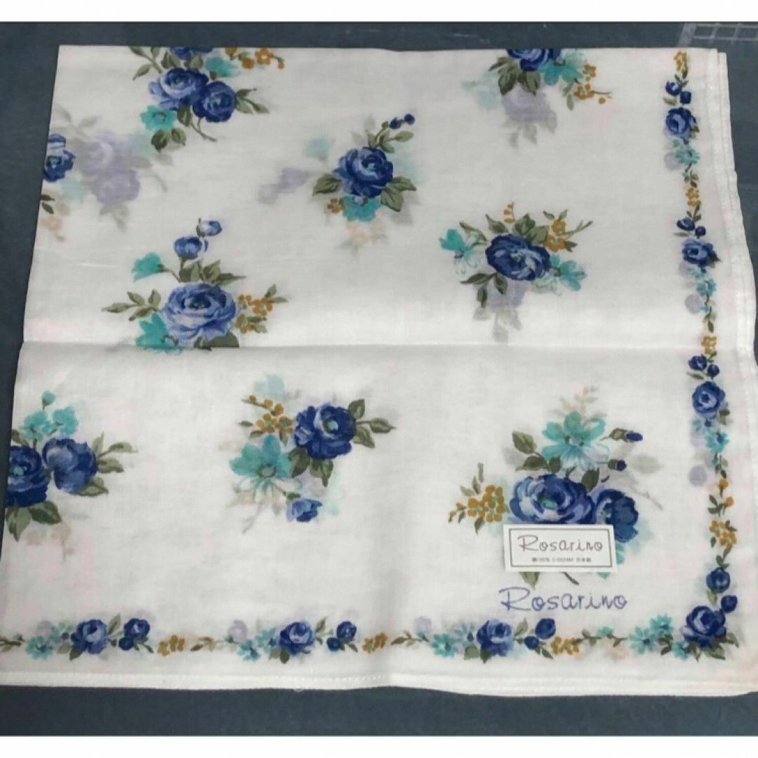 Rosario ハンカチ花柄　ブルー　ローズ レディースのファッション小物(ハンカチ)の商品写真