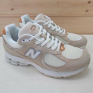 ニューバランス(New Balance)のニューバランス M2002RSC ベージュ 23cm(スニーカー)