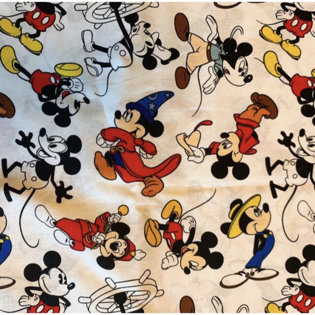 Disney(ディズニー)の【輸入生地】110x45cm ミッキー イヤー ハンドメイドの素材/材料(生地/糸)の商品写真