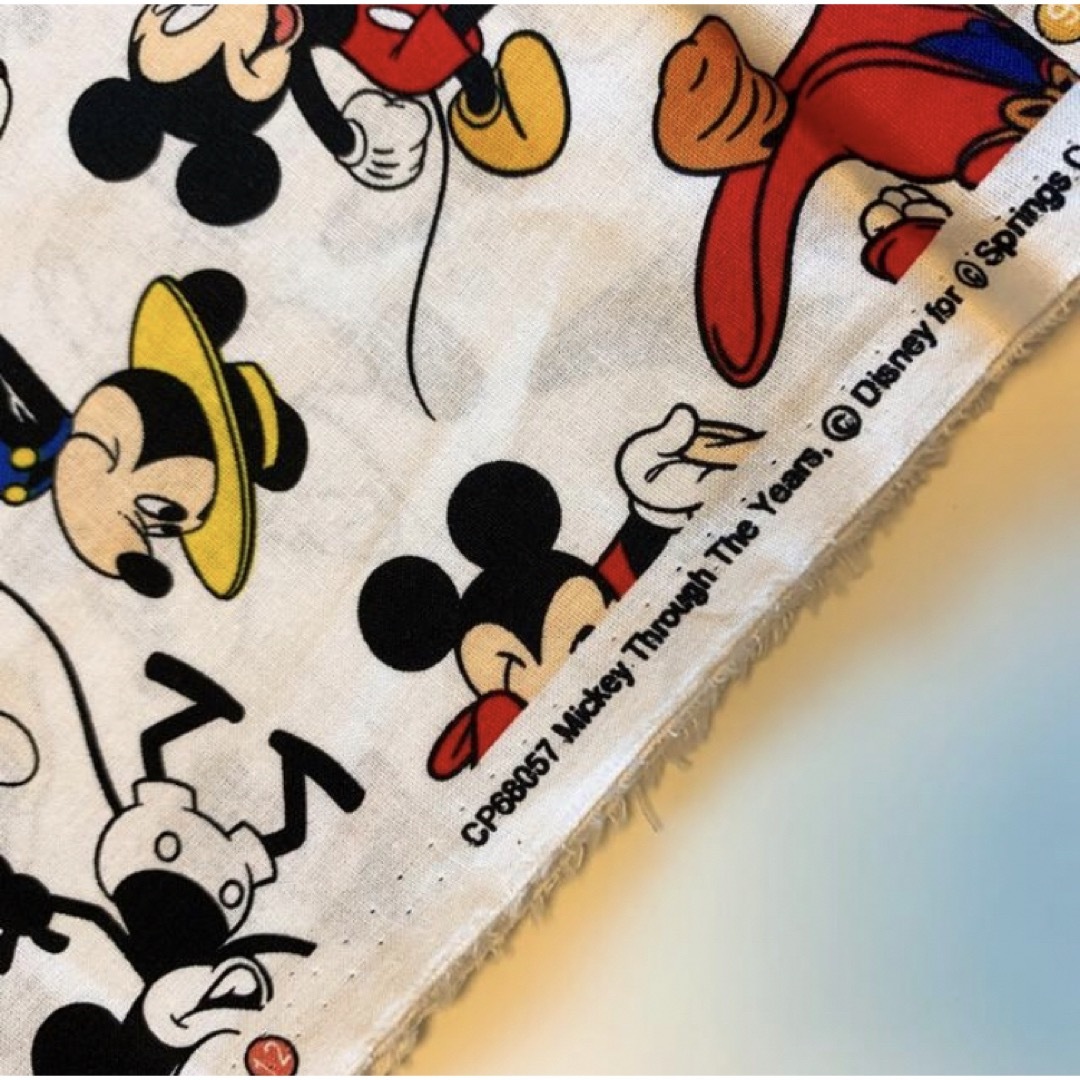 Disney(ディズニー)の【輸入生地】110x45cm ミッキー イヤー ハンドメイドの素材/材料(生地/糸)の商品写真